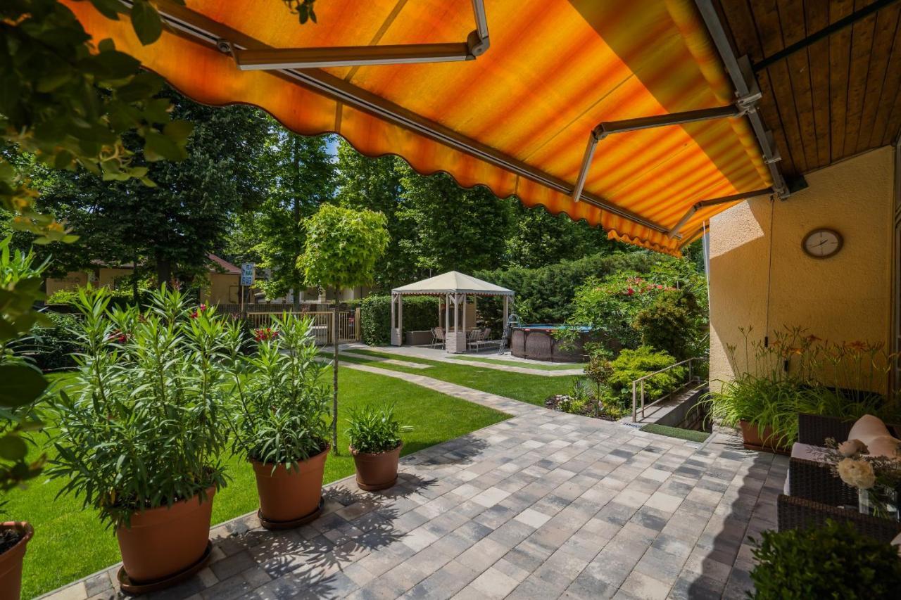 Villa Maria Vendeghaz Сиофок Екстериор снимка